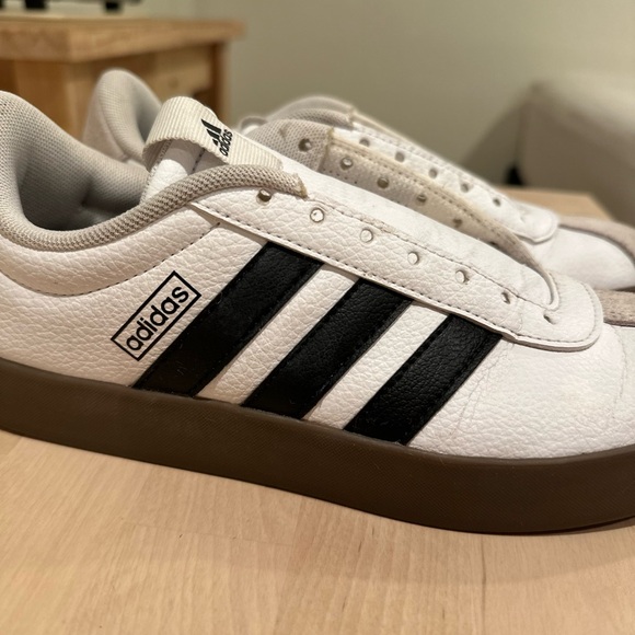 Adidas Womens VL court 3.0, White and Black Sneakers - Picture 6 of 12